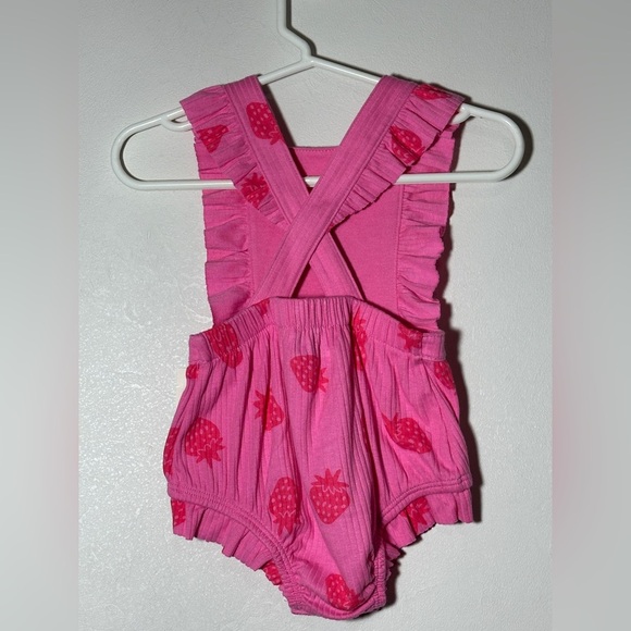 Cat & Jack Pink Strawberry Print Baby Romper Size 3-6 months - Picture 7 of 7